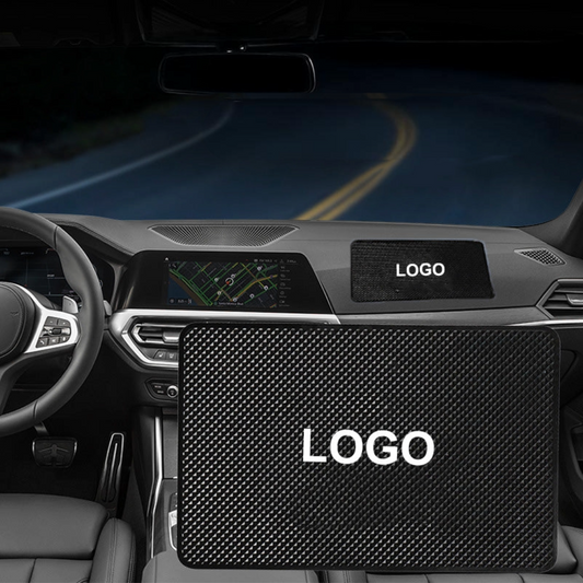 Mata Antypoślizgowa z Logo Samochodu