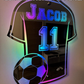 Spersonalizowana lampa w kształcie koszulki piłkarskiej